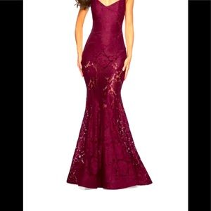 Lace mermaid gown.